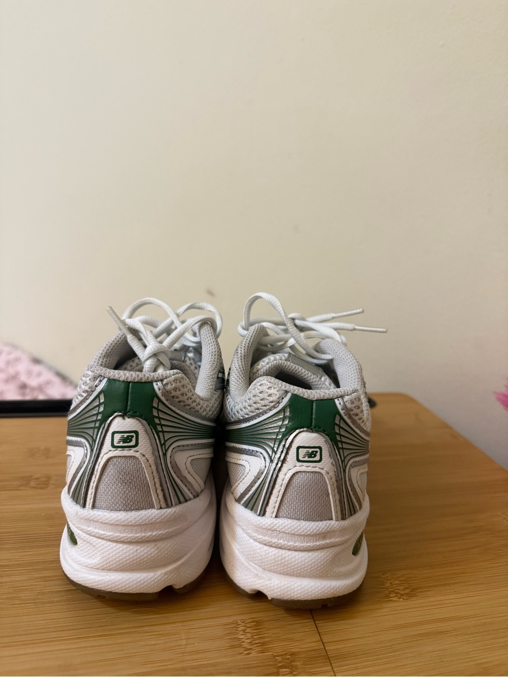 New Balance 740 - Picture 2 of 6